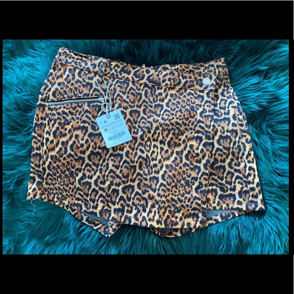 Leopard print zara shorts! Never worn